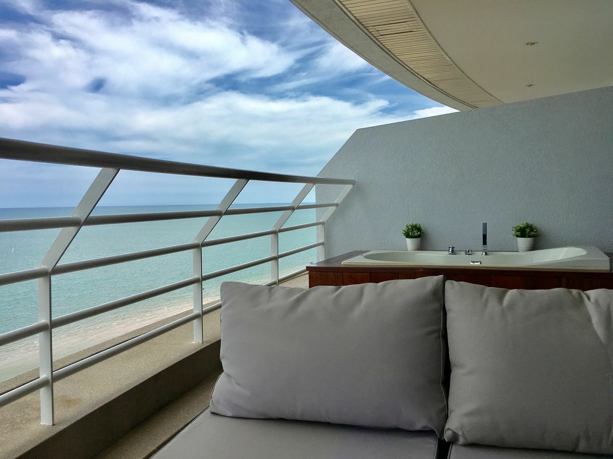 Sandy Beach Condo 17D Ban Nong Khang Екстериор снимка